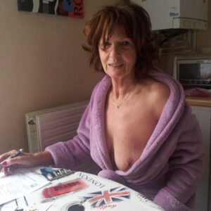 Mistress Roxane cherche plan hot sans prise de tête à Levallois-Perret rencontre-Cougar-Levallois-Perret