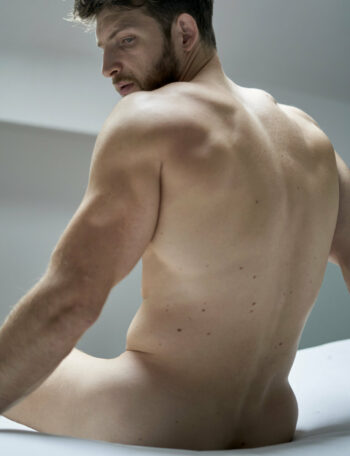 Déesse autoritaire cherche soumis docile pour jeux intenses rencontre-Alès