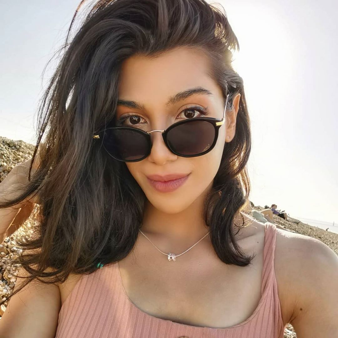 Découvrez l’envoûtante Alice en quête de sensations à Anglet rencontre-BDSM-Anglet