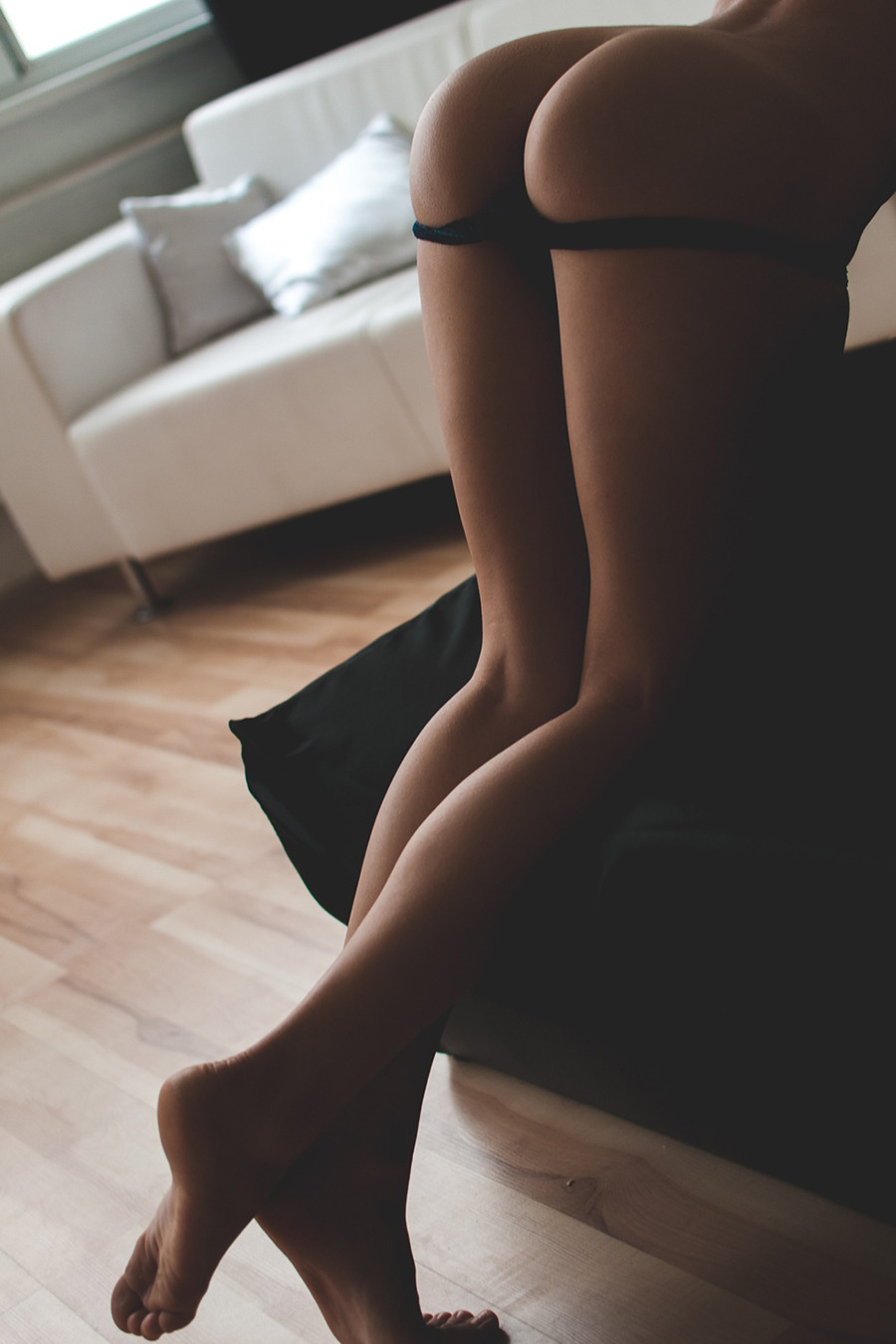 Aaaah ! Soumise affamée cherche maître autoritaire à Colomiers rencontre-BDSM-Colomiers