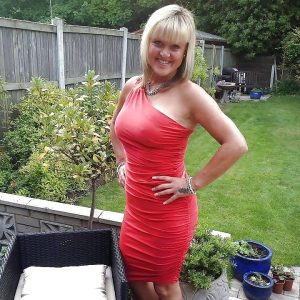 Encore une heure et je joue seule Coralie - rencontre-Milf-Dunkerque