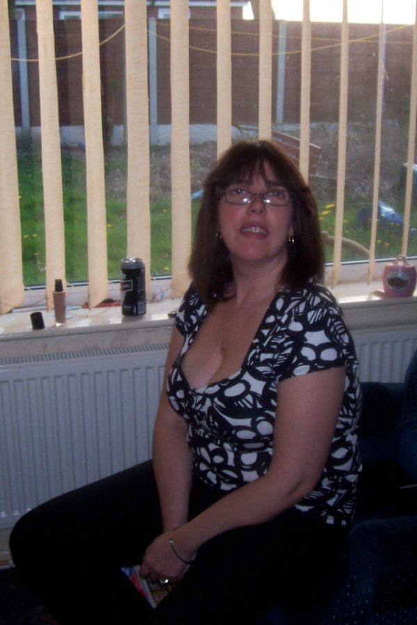 Cherche esclave soumis à Mérignac rencontre-Dominatrice-Mérignac