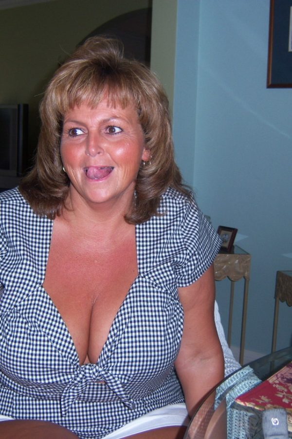 La Reine des Nuances cherche son Soumis à Nîmes rencontre-Cougar-Nîmes
