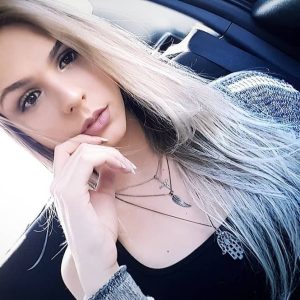 Dominatrice exigeante cherche soumis irréprochable ce soir Maëlys - rencontre-Dominatrice-Fréjus